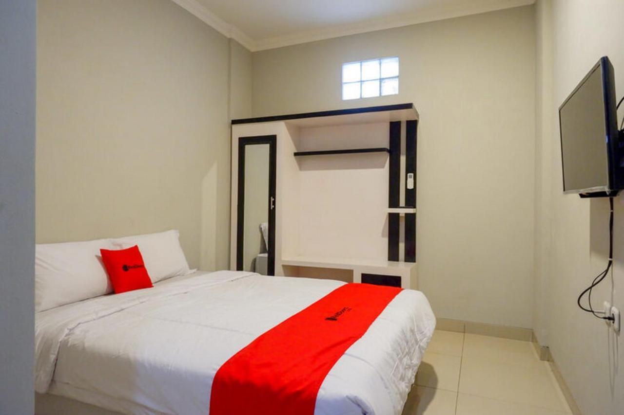 Reddoorz Plus Near Jogja City Mall 5 Hotel Yogyakarta Bagian luar foto